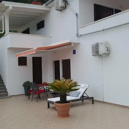 Dena - 60 M From Beach * Bogomolje