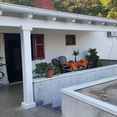 Dena - 60 M From Beach Bogomolje