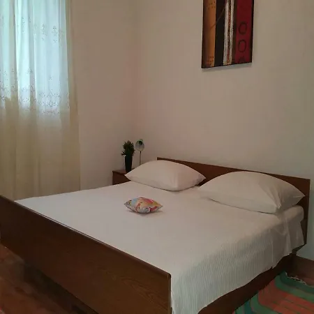 Apartmán Dena - 60 M From Beach Bogomolje